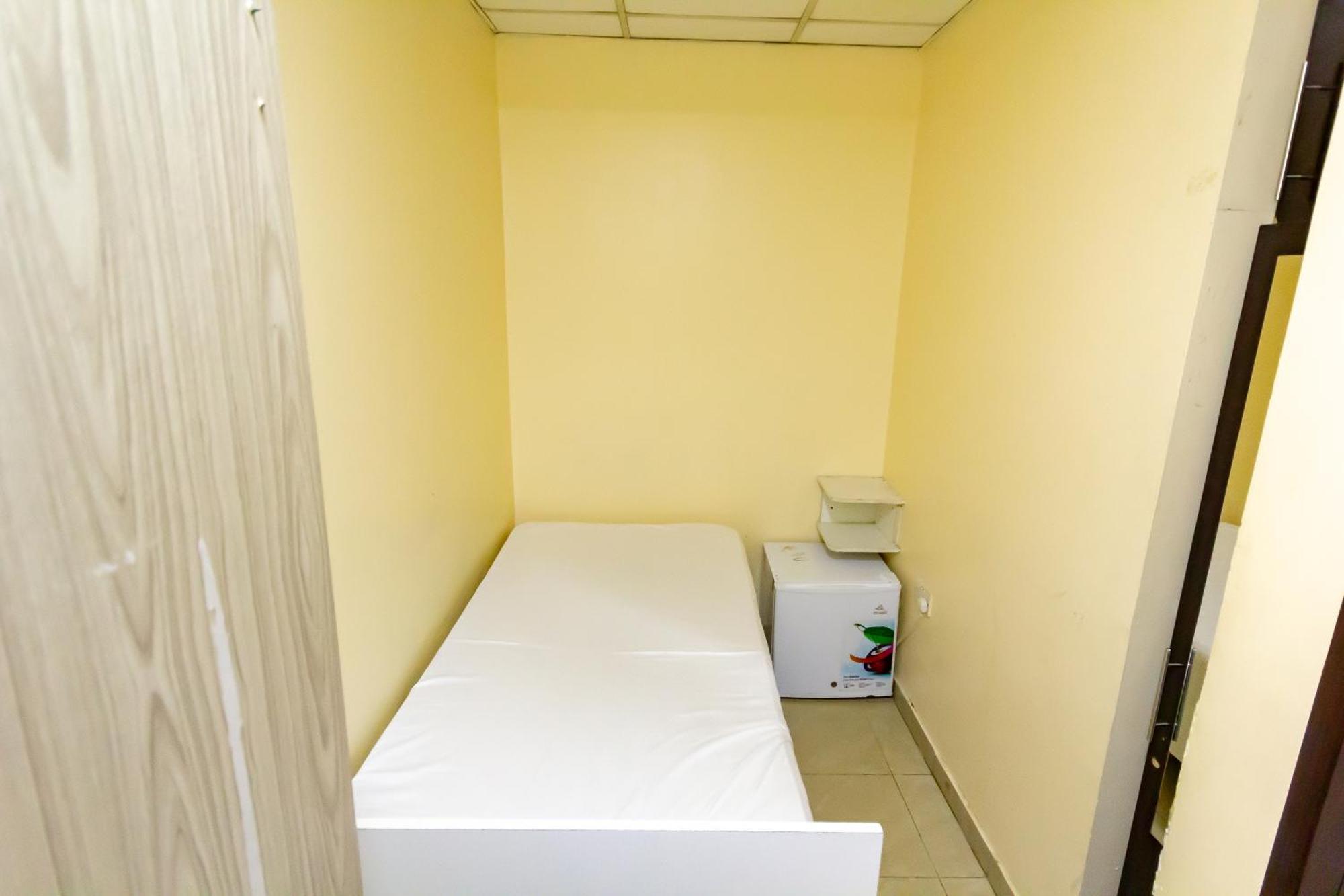 Small Budget Rooms For 'Girls' Only In Dubai, Marina Екстериор снимка