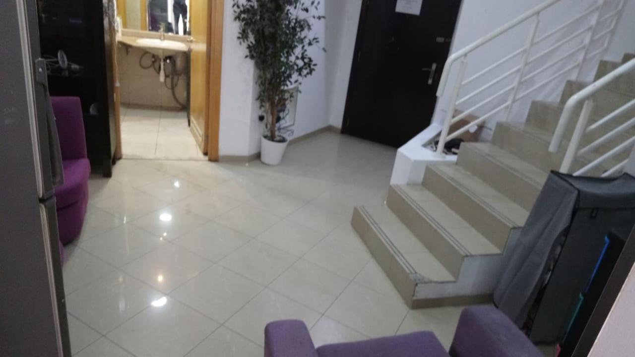 Small Budget Rooms For 'Girls' Only In Dubai, Marina Екстериор снимка